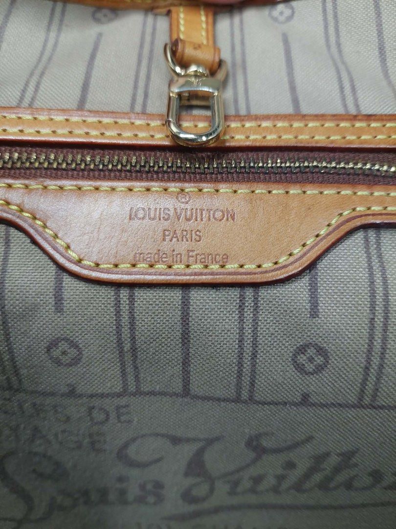 Louis Vuitton Neverfull tote (Category: Luxury Bags & Wallets) located in Angono. Submitted by kkuroset (Listing ID 1456386663, Image 3). Description: with code .