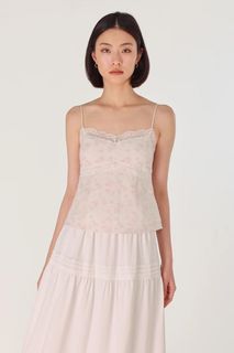 (Category: ) located in . Submitted by clearmywardrobeplssssss (Listing ID 1456402928, Image 1). Description: .