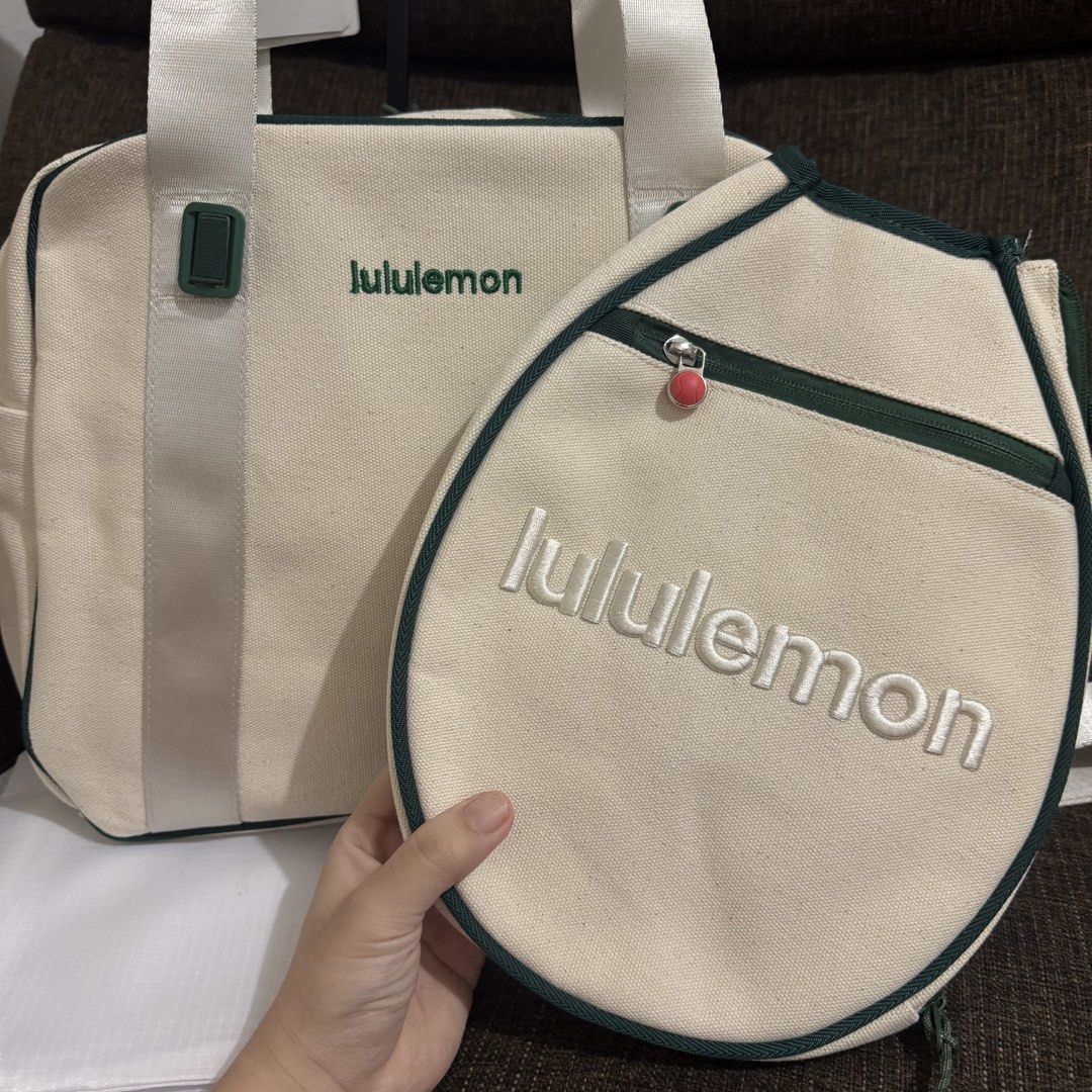 Lululemon Small Racket Bag (Duffle Bag) Pickleball Bag (Category: Tote Bags) located in Bulacan. Submitted by mykakarizza (Listing ID 1456407101, Image 2). Description: Cream/Green nalang available HURRY!!! ✨✨ ₱1700 onlyy LLLMN Small Racket Bag (Duffle Bag) Dimensions: W 35cm x D 16cm x H 29cm (13.8" x 6.3" x 11.4") Volume: 16.5L 📸 Actual pics! 🙋🏻‍♀️ ─── ✦ ─── ✦ ─── ✦ ─── ✦ ─── 🛍️ LOOKING FOR MORE RESELLERS 🛍️ ✨ Buy 3 pcs of ANY items — FREE