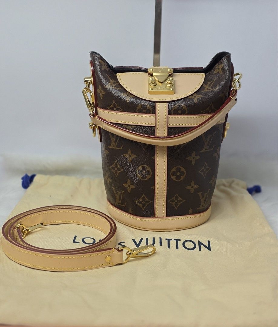 Pre-loved LV Monogram Canvas Bucket Bag (Category: Luxury Bags & Wallets) located in Antipolo. Submitted by aaliyahs.closet2 (Listing ID 1456329124, Image 1). Description: ALL MUST GO. DECLUTTERING MY PERSONAL BAGS. Self- Authentication Strictly 2days Reservation Only. Location: Antipolo, City Shipment via: Lalamove LBC Cash on delivery J&T Meet- ups is available for higher amount only. Disclaimer: I am not affliated with any of the brands featur