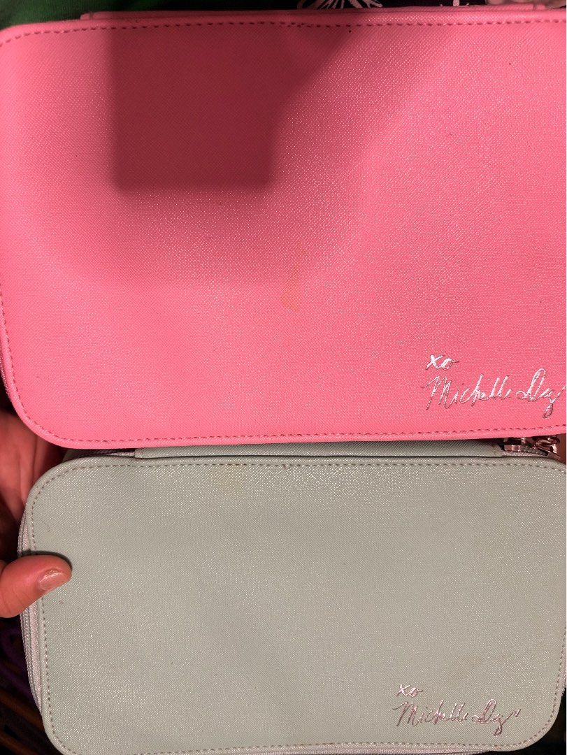 Make up brush storage/organizer from michelle Dy both 80 (Category: Makeup) located in Manila. Submitted by swift_cosmicocean (Listing ID 1456267295, Image 1). Description: .