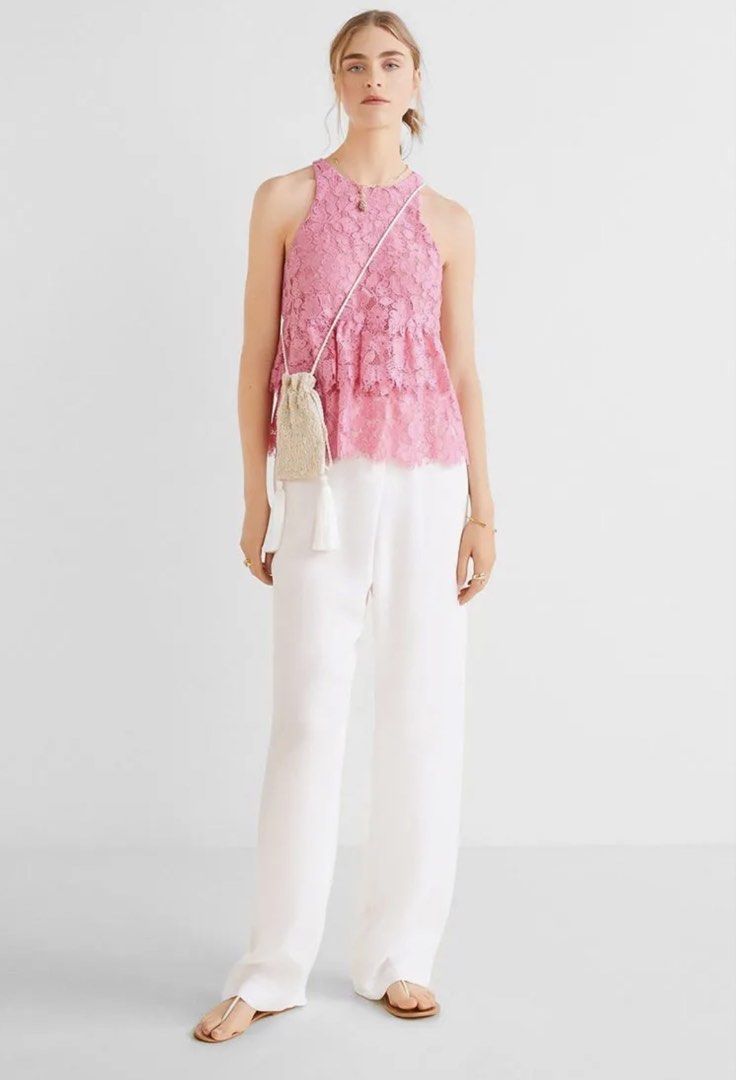 Mango lace layered top (Category: Sleeveless) located in San Simon. Submitted by katechicha96 (Listing ID 1456333679, Image 2). Description: .
