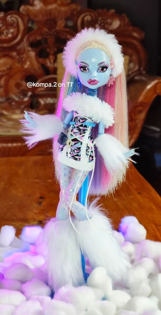 Monster High Doll Custom Clothes by Kompa Kompa (Category: Babies & Kids Fashion) located in Tabaco. Submitted by kompakompa (Listing ID 1456249408, Image 3). Description: Have you been looking to complete your Monster High Dolls outfit? Missing an Accessory? Don't worry, I'm here to help! Hi! I'm Kompa Kompa. A local artist who loves Monster High maybe as much as you do. I know how troublesome and frustrating it is to get your hands on G1 MH clo