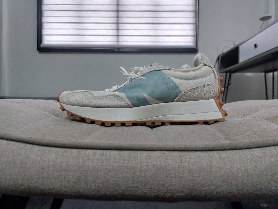 New Balance 327 Moonbeam Storm Blue (Category: Sneakers) located in Quezon City. Submitted by cisnarf (Listing ID 1456276207, Image 1). Description: -Original, no box. -Hong Kong release..
