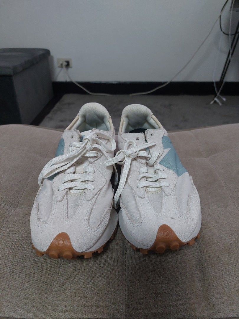 New Balance 327 Moonbeam Storm Blue (Category: Sneakers) located in Quezon City. Submitted by cisnarf (Listing ID 1456276207, Image 3). Description: -Original, no box. -Hong Kong release..