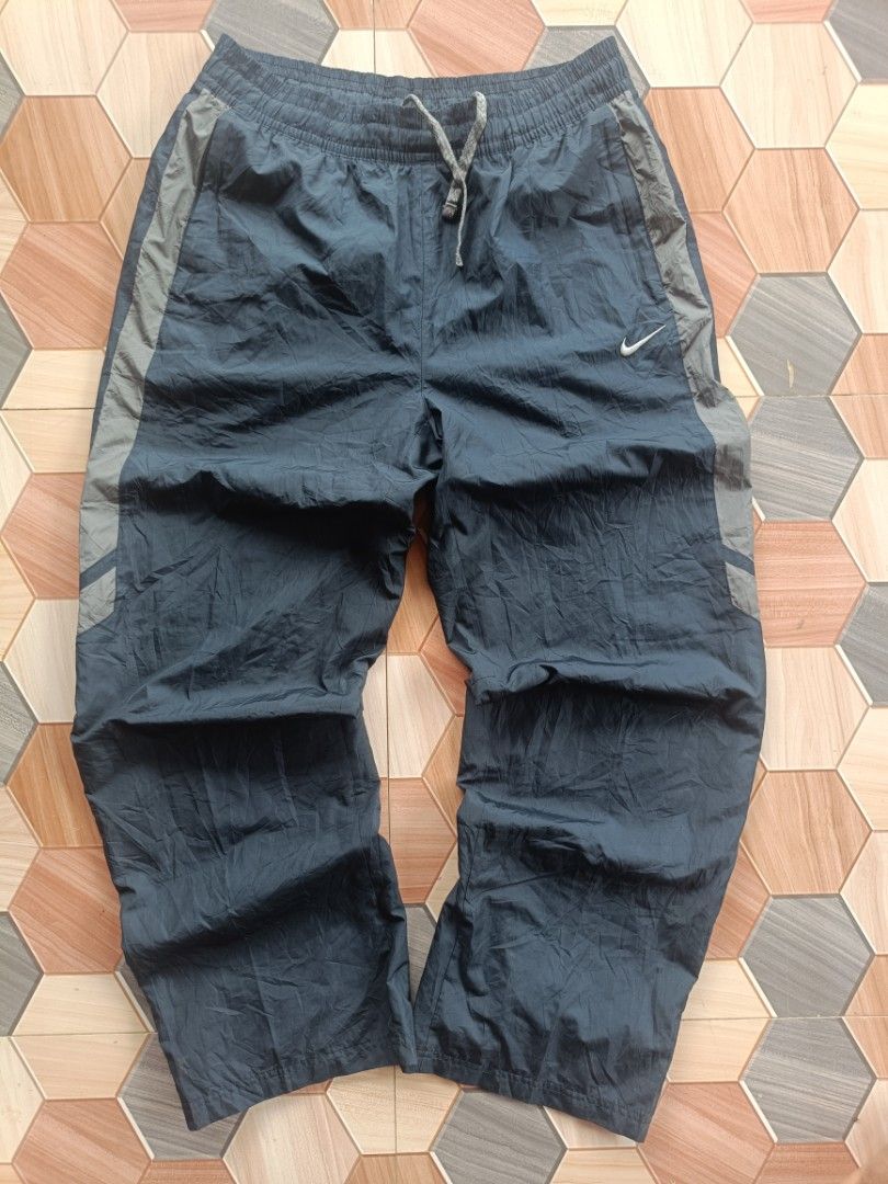 Nike Track Pants Navy Blue (Category: Activewear) located in Baggao. Submitted by thriftness661 (Listing ID 1456286330, Image 1). Description: Size:xxl issue:none off/legit pm for more details.