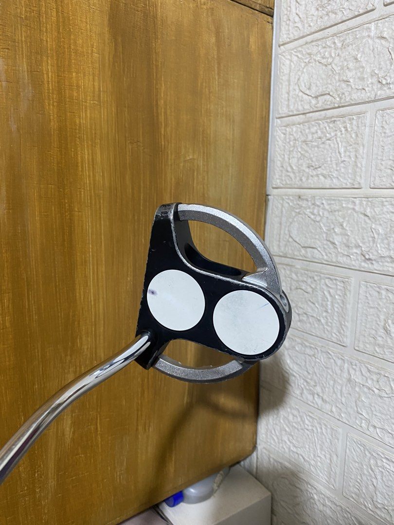 Odyssey Golf Putter 2 ball (Category: Golf) located in Makati City. Submitted by issa124 (Listing ID 1456250098, Image 3). Description: Odyssey 2-Ball SRT Putter Right hand 34 inches Odyssey grip Putter is in good condition, signs of usage like scratches. Performs well and forgiving, an all time putter! Meetups around Makati | BGC | Pasay | Driving range Shipping thru Lalamove | JnT | LBC.