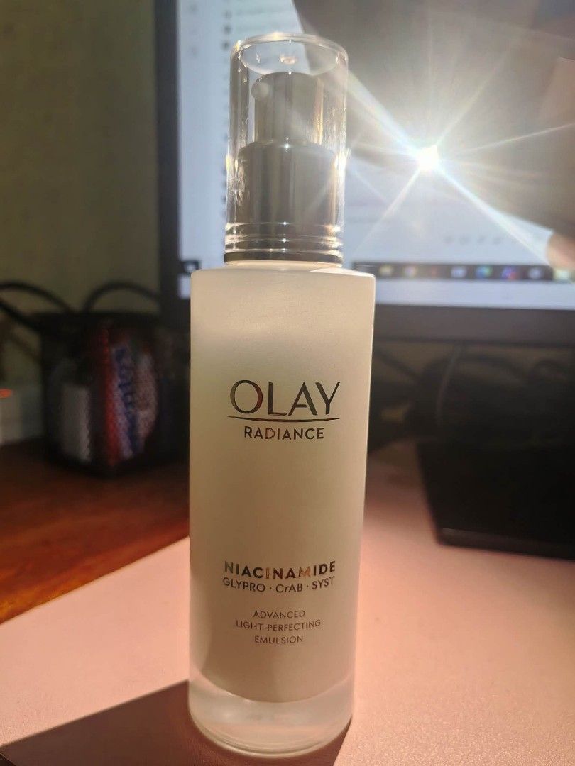 Olay Radiance Emulsion (Category: Face Care) located in Hermosa. Submitted by declutterme04 (Listing ID 1456415296, Image 3). Description: Check 3rd photo for quantity check. Message me for any question😊❤️.