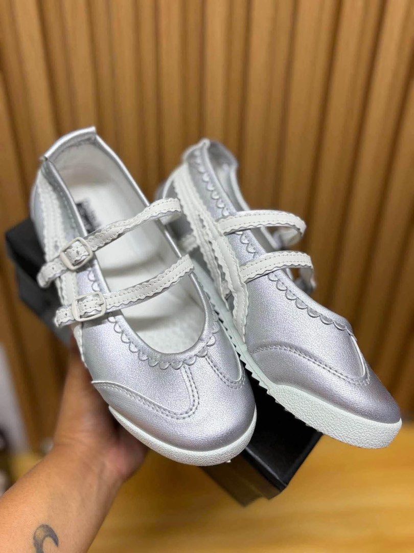 Onitsuka Tiger Ballet Shoes (Category: Sneakers) located in Quezon City. Submitted by stuffs.hellyy (Listing ID 1456243744, Image 2). Description: sizes avail: 36-40 with box actual photo posted (when worn check last photo).