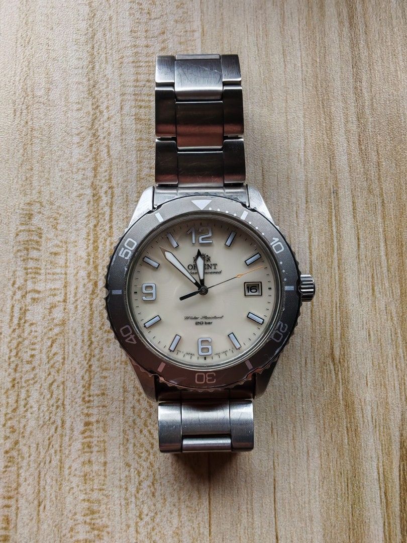 Orient Mako Solar (Category: Men's Watches) located in Manila. Submitted by andrew.foilaca (Listing ID 1456260374, Image 1). Description: - Orient Watch mako solar - Cream Dial - Date Window - Rotating Bezel - Water Resistant up to 20 Bar - Stainless Steel Bracelet - Fold-over Clasp - Sapphire Crystal - Solar Powered Movement (Made in Japan).