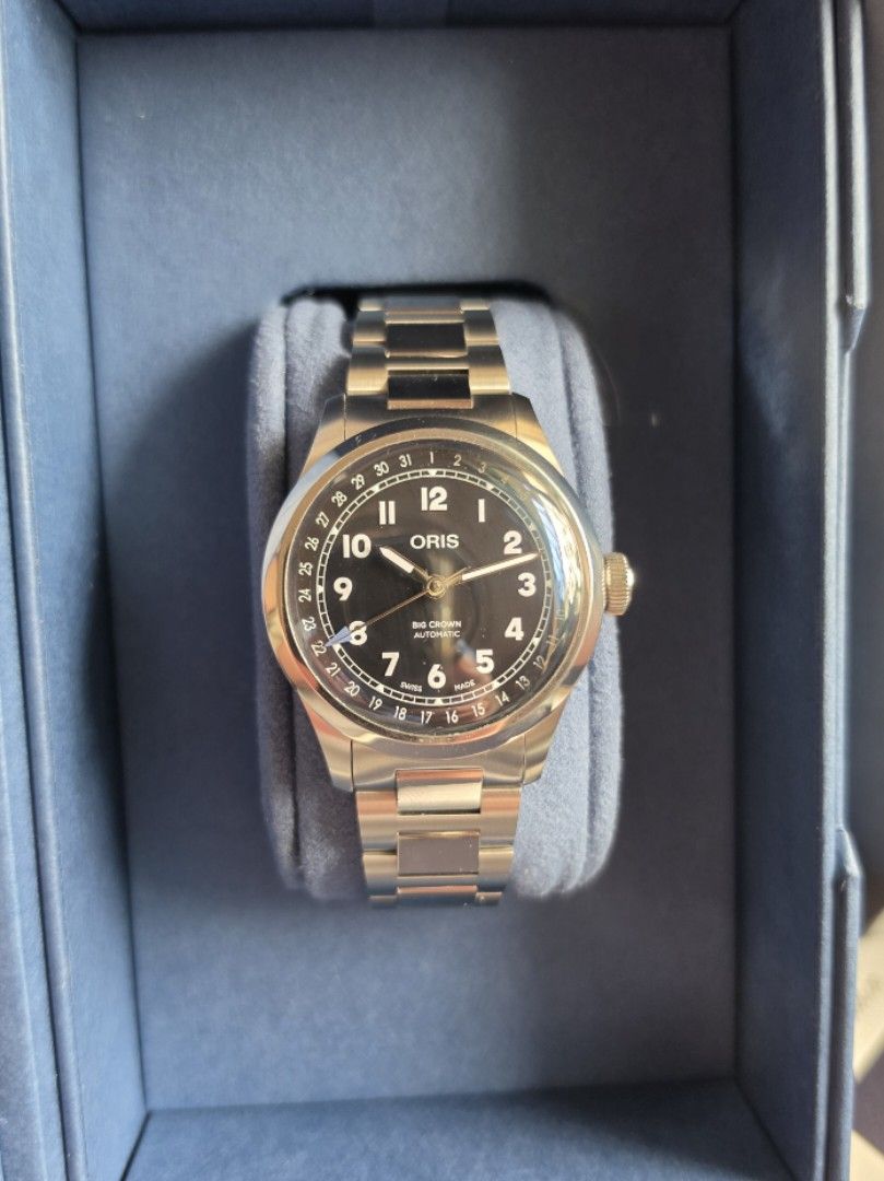 Oris Big Crown Pointer Date Automatic Black Dial Steel Bracelet (Latest Model) (Category: Men's Watches) located in Quezon City. Submitted by imchanggy (Listing ID 1456376546, Image 2). Description: Oris Big Crown Pointer Date Automatic Black Dial Steel Bracelet (Latest Model) ➡️Php 88,000 9.5/10 condition *complete set *Comes with double sustainable watch box, manuals, warranty card hang tag and extra links *Purchased from Oris Botique Manila *2