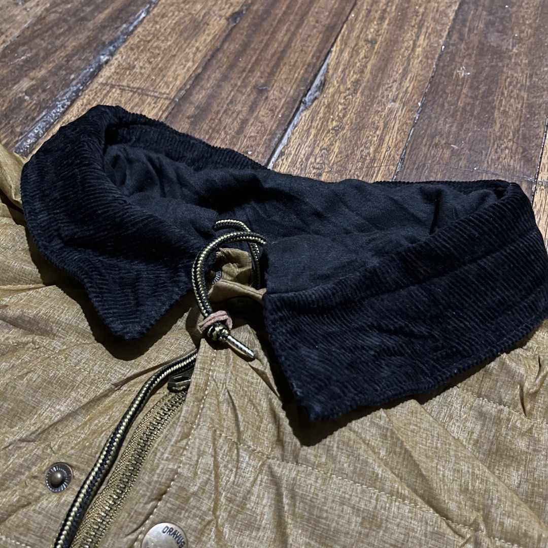 Parka jacket (Category: Coats, Jackets and Outerwear) located in Caloocan City. Submitted by jpeg.vaults (Listing ID 1456386399, Image 2). Description: makapal quality.