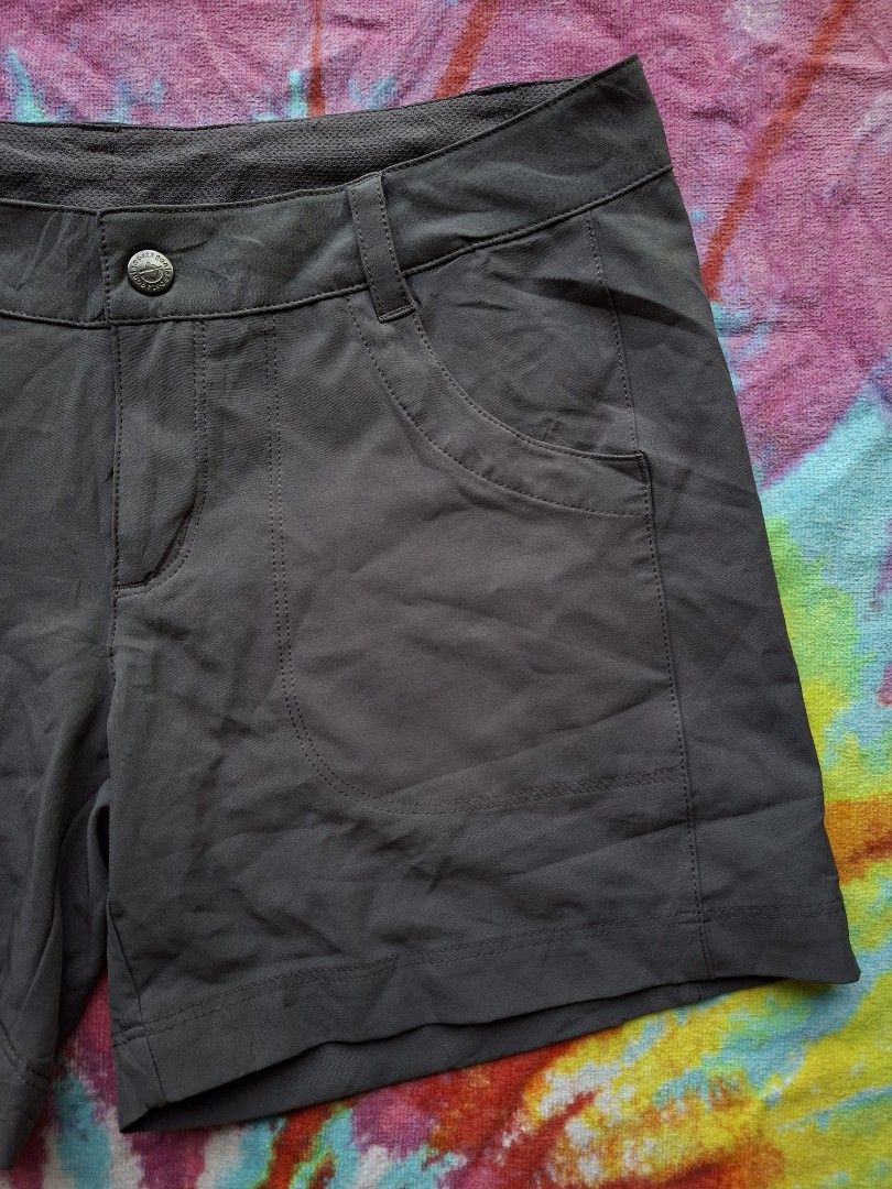 Patagonia - 4 (women's) (Category: Activewear) located in Puerto Princesa. Submitted by thrinidad (Listing ID 1456317110, Image 2). Description: happy hike shorts size 4 dimension (laid flat) waist 15.5" Length 13" outseam 10" inseam fits 31" waistline and above no damage/stain Disclaimer : I do not own nor claim to own the rights to any of the brand, logo and photo. Color may vary due to photographic lighting sources or your monitor settings.