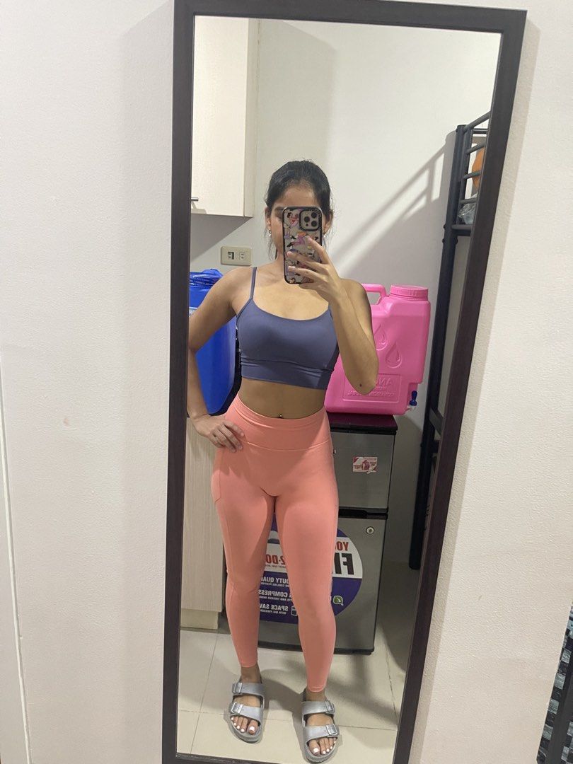 Pilates Leggings Vivre Activewear (Category: Activewear) located in Taguig. Submitted by xxtheresse (Listing ID 1456353680, Image 1). Description: Vivre Activewear (singapore) used pls expect signs of usage (logo fade etc) but everything else in good condi rfs: gained weight tight on me alr.