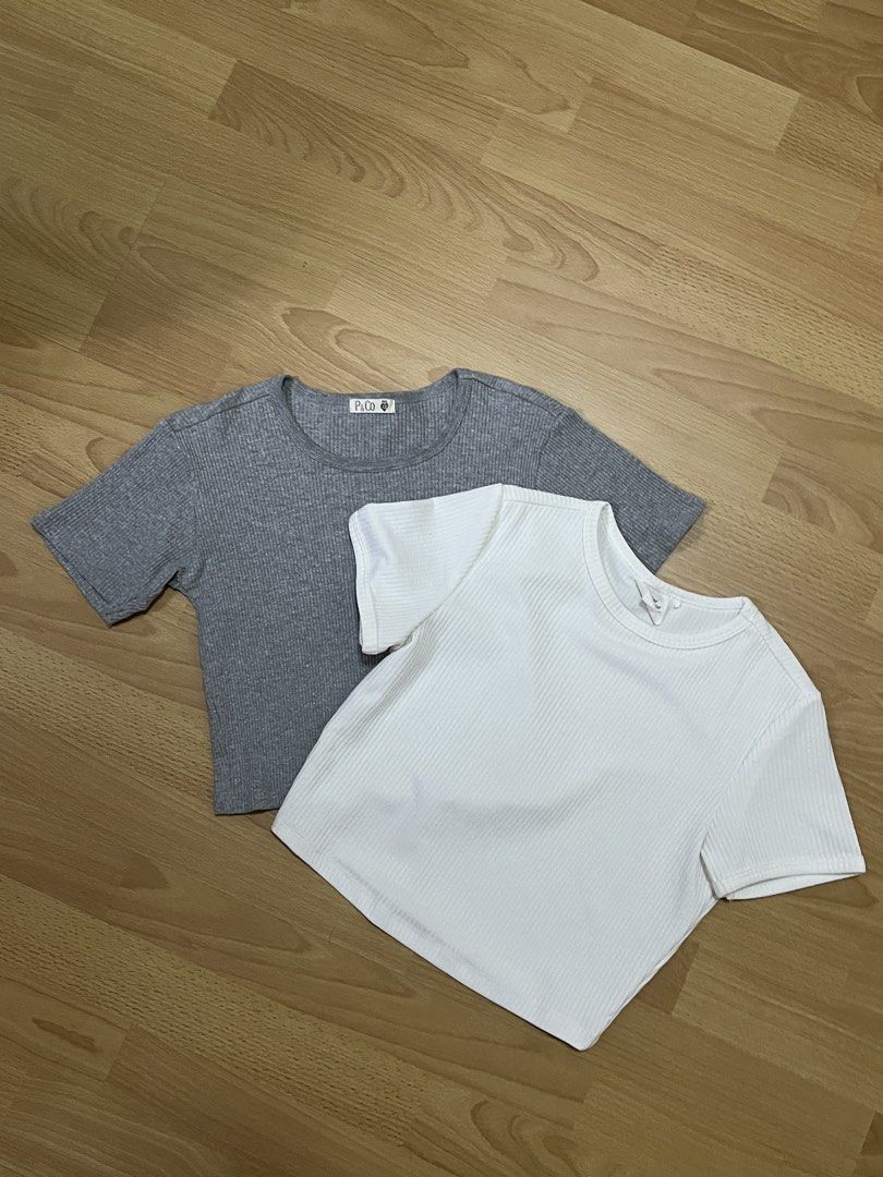 Plain basic crop top (Category: Shirts) located in Georgetown. Submitted by thrifted.clothing (Listing ID 1456290644, Image 1). Description: Buy 1 for Rm10 2 for Rm17.