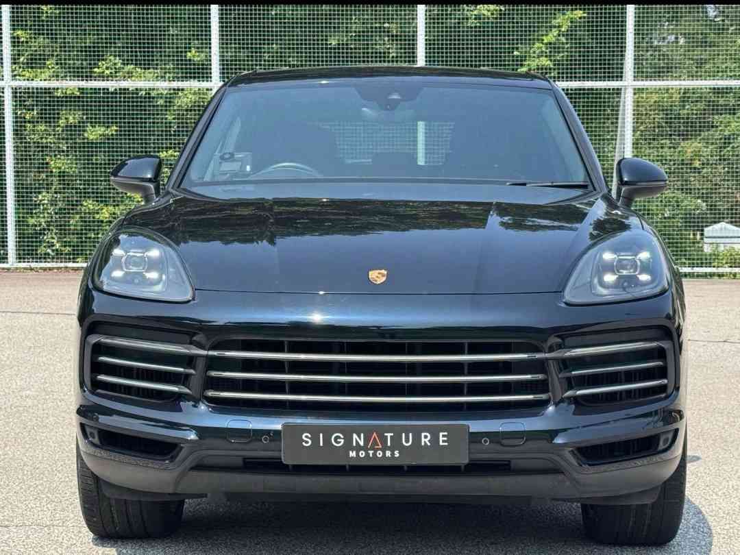 Porsche Cayenne 3.0 (A) (Category: Used Cars) located in Singapore. Submitted by signaturemotors (Listing ID 1456312836, Image 1). Description: Showroom: 237 ALEXANDRA ROAD 237 Alexandra Road #02-04 Singapore 159929 1 Owner! Full Agent Maintained! Still Under Warranty! Moonlight Blue Metallic Paintwork With Black/Bordeaux Red Two-Tone Leather Interior Combination. Come With Porsche Signature facelifted Four-Point Daytime Running Lights. Ambient L