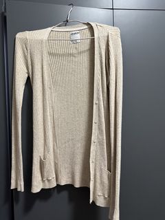(Category: ) located in . Submitted by bargain_wardrobe (Listing ID 1456234106, Image 1). Description: .