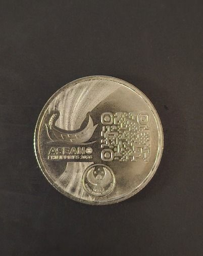 QR Code Philippine 10 Piso Coin - Apolinario Mabini (Category: Currency) located in Tagaytay City. Submitted by maestraklarissa (Listing ID 1456289390, Image 3). Description: - Authentic Philippine 10 Piso coin - Features Apolinario Mabini's portrait - Inscribed with 'Republic of the Philippines' - With QR Code - Ideal for coin collectors - Makes a great souvenir or gift.