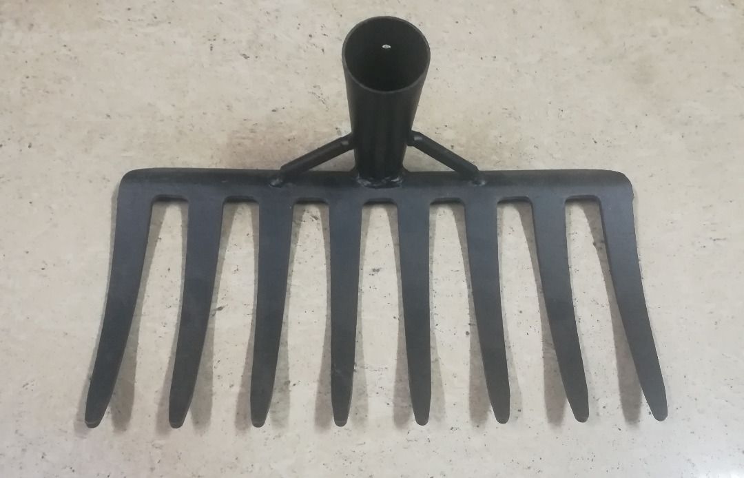 Rake Metal Steel Gardening Tools (Category: Industrial Equipment) located in Manila. Submitted by liincee (Listing ID 1456256501, Image 2). Description: Size: 28cm x 15cm (no handle) Material: Metal steel Tools for digging, lifting, and moving bulk materials, such as soil, coal, gravel, sand, or ore Gardening Tools Very durable Heavy duty Quality product.