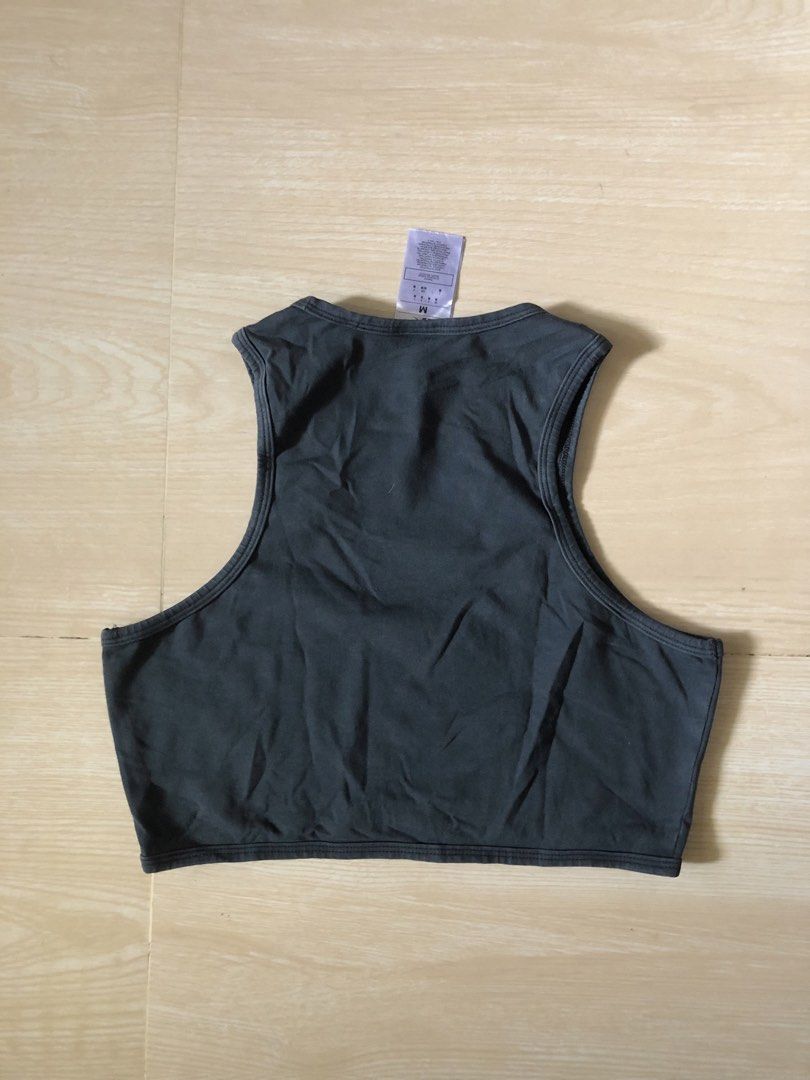 Reebok women's activewear (Category: Activewear) located in Urdaneta. Submitted by byells (Listing ID 1456381950, Image 3). Description: Brandnew naalis lng tag Size medium on tag Bought in US Dark gray.
