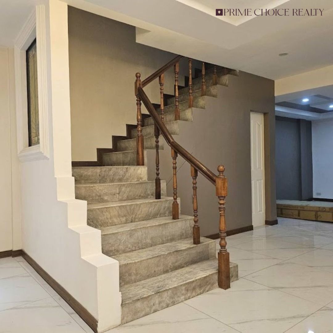 RENOVATED DUPLEX IN KAMUNING, QUEZON CITY (Category: House & Lot) located in Quezon City. Submitted by primechoicerealtyinc (Listing ID 1456285308, Image 3). Description: FOR SALE RENOVATED DUPLEX IN KAMUNING, QUEZON CITY 📍 K-4th St., Kamuning, Quezon City Renovated 3-Story Residential Duplex • Lot Area: 120 sqm • Floor Area: 360 sqm • 3 Bedrooms • 5 Toilets • 3 Bathrooms • Maid’s Room • Living & Dining Area • Family Hall • 1–2 Car Garage • 1 St