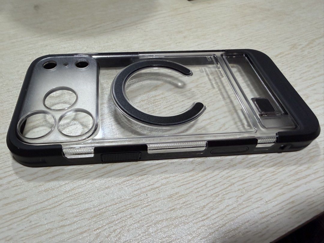 Ringke Original Case (Category: Cases & Sleeves) located in Makati City. Submitted by itsmeflavs (Listing ID 1456242033, Image 1). Description: .