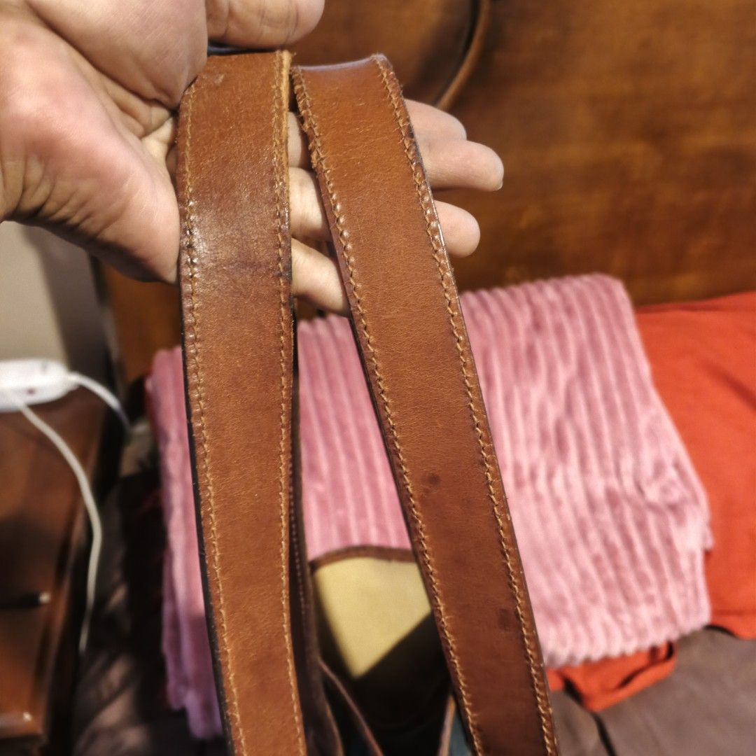 RL TOTE BAG SALE (Category: Luxury Bags & Wallets) located in Cebu City. Submitted by MVB0505 (Listing ID 1456254688, Image 3). Description: VINTAGE RL..BUT STILL GOOD CONDITION.last price post + SF..