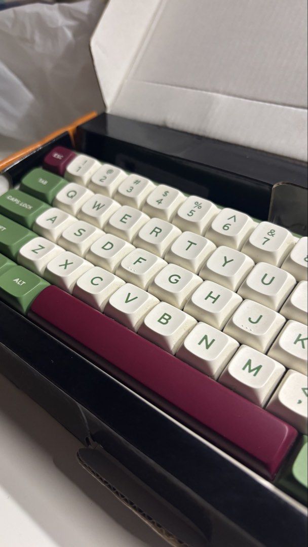 ROYAL KLUDGE R65 (Category: Computer Keyboard) located in Taguig. Submitted by annamics (Listing ID 1456349316, Image 2). Description: Royal Kludge R65 Single-Mode RGB 66-Keys Hot-Swappable Mechanical Keyboard Greensand (Chartreuse Switch) With wire, Keycap remover and extra switches.