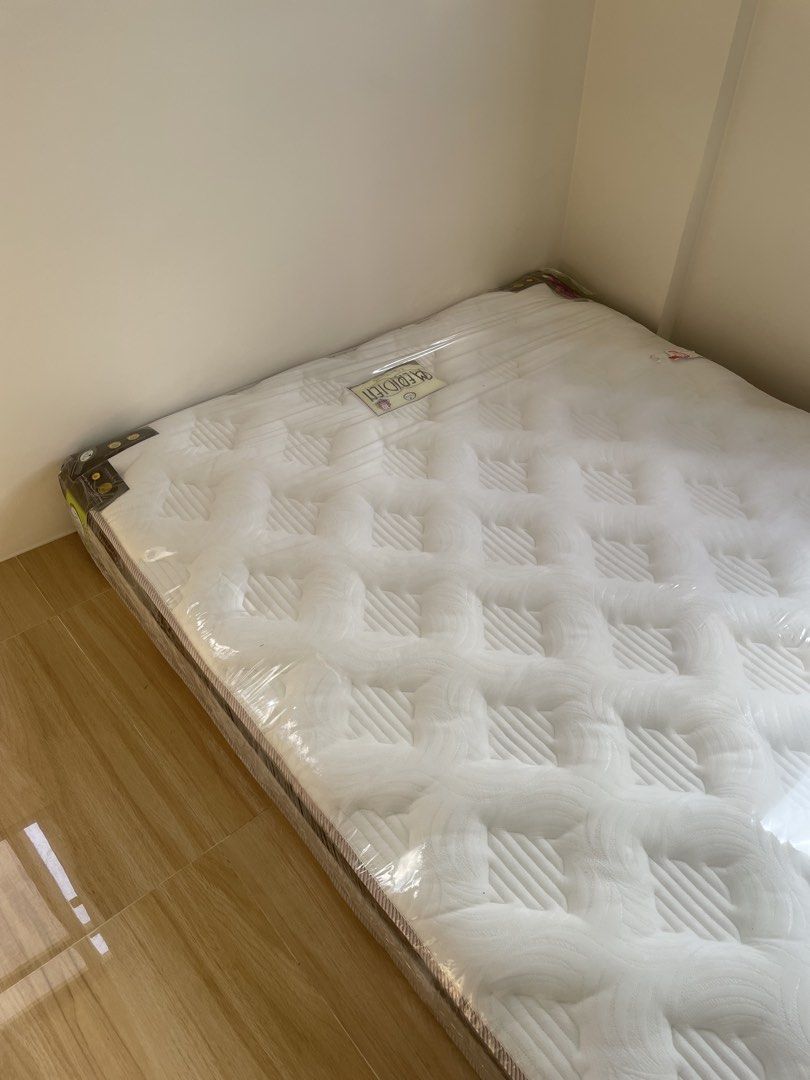 Salem Meridien Double-sized Foam Mattress (Category: Bed Frames & Mattresses) located in Antipolo. Submitted by shopbypalette (Listing ID 1456353918, Image 2). Description: Hey! We just moved to our new house and I’m selling this brand new Salem Meridien Foam mattress way lower than its original price. 😊 RFS: Ordered another mattress in smaller size that would fit my room. Urgently want to transfer to a buyer to save space in our new house. - St