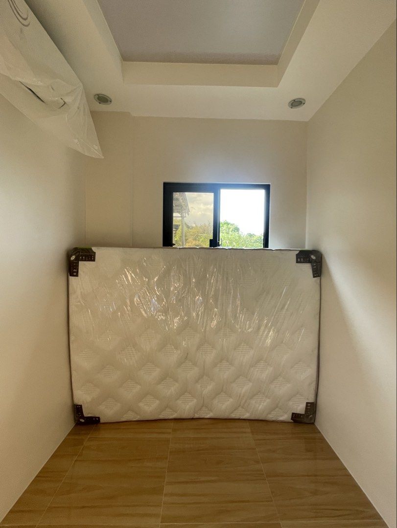 Salem Meridien Double-sized Foam Mattress (Category: Bed Frames & Mattresses) located in Antipolo. Submitted by shopbypalette (Listing ID 1456353918, Image 1). Description: Hey! We just moved to our new house and I’m selling this brand new Salem Meridien Foam mattress way lower than its original price. 😊 RFS: Ordered another mattress in smaller size that would fit my room. Urgently want to transfer to a buyer to save space in our new house. - St