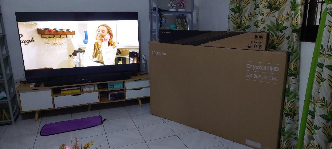 Samsung Smart TV (Category: TV) located in Manila. Submitted by gellieeeecat (Listing ID 1456338424, Image 1). Description: (Msg for inquiries, need ASAP) Samsung Smart TV - P20k U8030F Crystal UHD 55 inches Almost new complete manual and remote with Devant Bluetooth Soundbar Rfs: need for school funds.