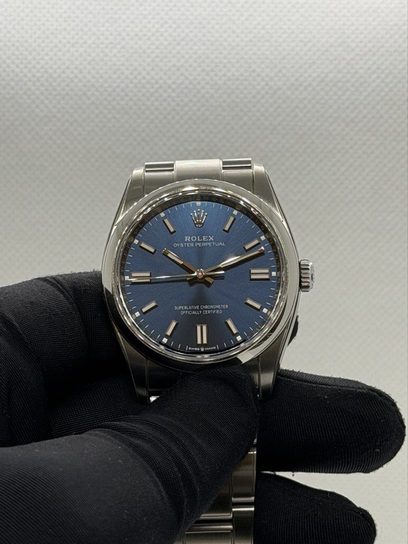 SEPT 2024 ROLEX OYSTER PERPETUAL OP 36MM BLUE DIAL 126000 126000-0003 (Category: Watches) located in Singapore. Submitted by rollieinthedeep (Listing ID 1456272438, Image 3). Description: Great news, our shop is now open! 📍 Visit us at: HEXACUBE 160 Changi Road #02-02 Singapore 419728 🕒 Opening Hours: Monday – Saturday | 12:00 PM – 6:00 PM Appointments preferred. Please text us before dropping by. 🌐 www.rollieinthedeep.com THE DEEP STANDARDS B