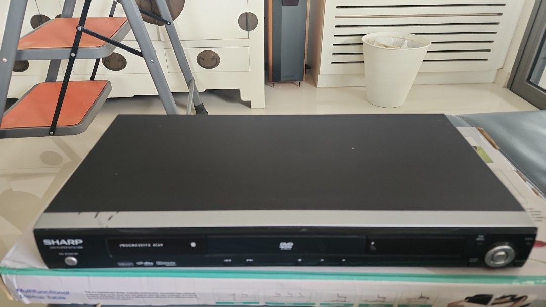 Sharp dvd player (Category: Blu-Ray & Media Players) located in Singapore. Submitted by aquavigo (Listing ID 1456401145, Image 1). Description: .