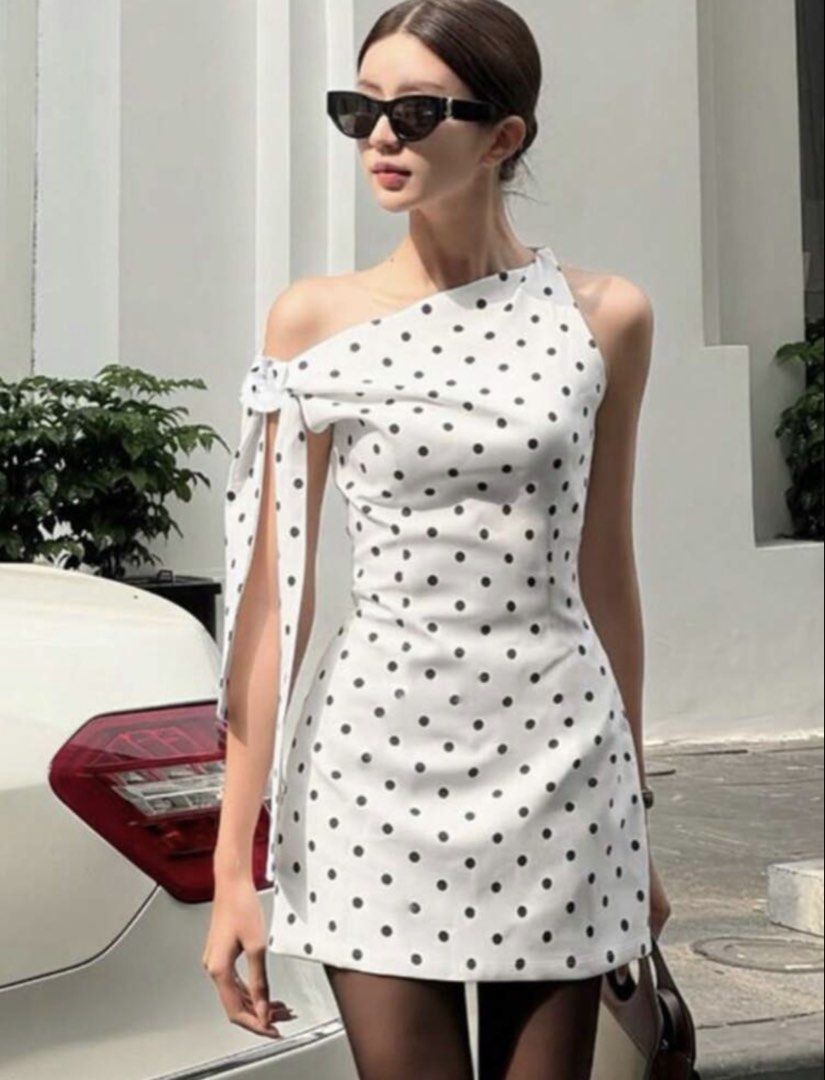 Shein Polka Dot Asymmetrical Dress (Category: Dresses) located in Trece Martires City. Submitted by hyarchives (Listing ID 1456296359, Image 3). Description: size: freesize condi: 10/10 - shein - never worn.