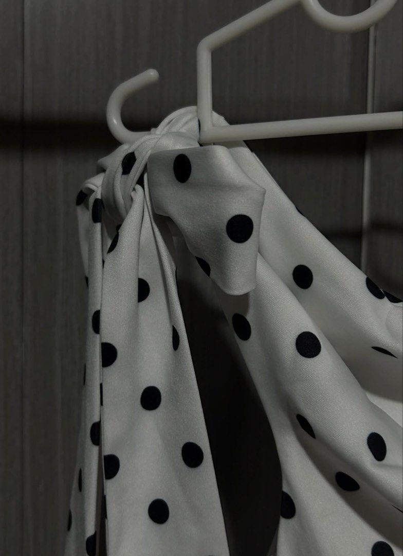 Shein Polka Dot Asymmetrical Dress (Category: Dresses) located in Trece Martires City. Submitted by hyarchives (Listing ID 1456296359, Image 2). Description: size: freesize condi: 10/10 - shein - never worn.