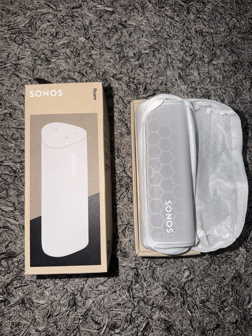 SONOS Roam (Category: Soundbars, Speakers & Amplifiers) located in San Pedro. Submitted by dennis697 (Listing ID 1456375054, Image 1). Description: - Brand: Sonos - Model: Roam - Color: White - Condition: Excellent, like new - Features: Portable, high-quality sound, compact design - Perfect for indoor and outdoor use.