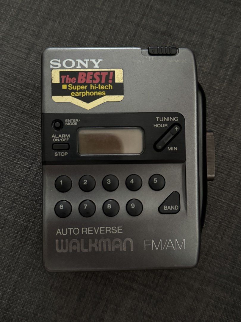 Sony Walkman Cassette Player (NOT WORKING) (Category: Portable Music Players) located in Pasig City. Submitted by mmelchor (Listing ID 1456315833, Image 2). Description: -NOT WORKING -Sony Walkman WM-FX40 -FM/AM autoreverse cassette player -Selling others as well but I don’t have any that work.