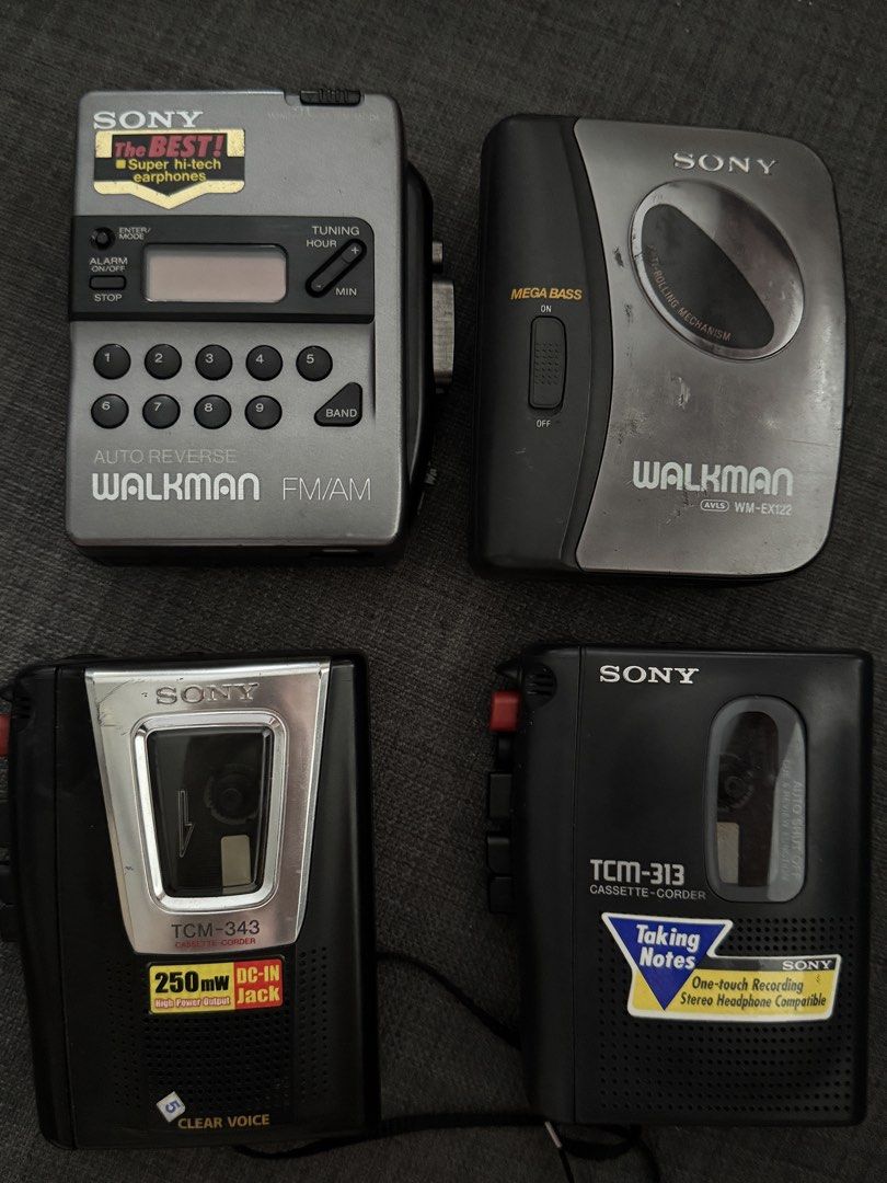 Sony Walkman Cassette Player (NOT WORKING) (Category: Portable Music Players) located in Pasig City. Submitted by mmelchor (Listing ID 1456315833, Image 1). Description: -NOT WORKING -Sony Walkman WM-FX40 -FM/AM autoreverse cassette player -Selling others as well but I don’t have any that work.