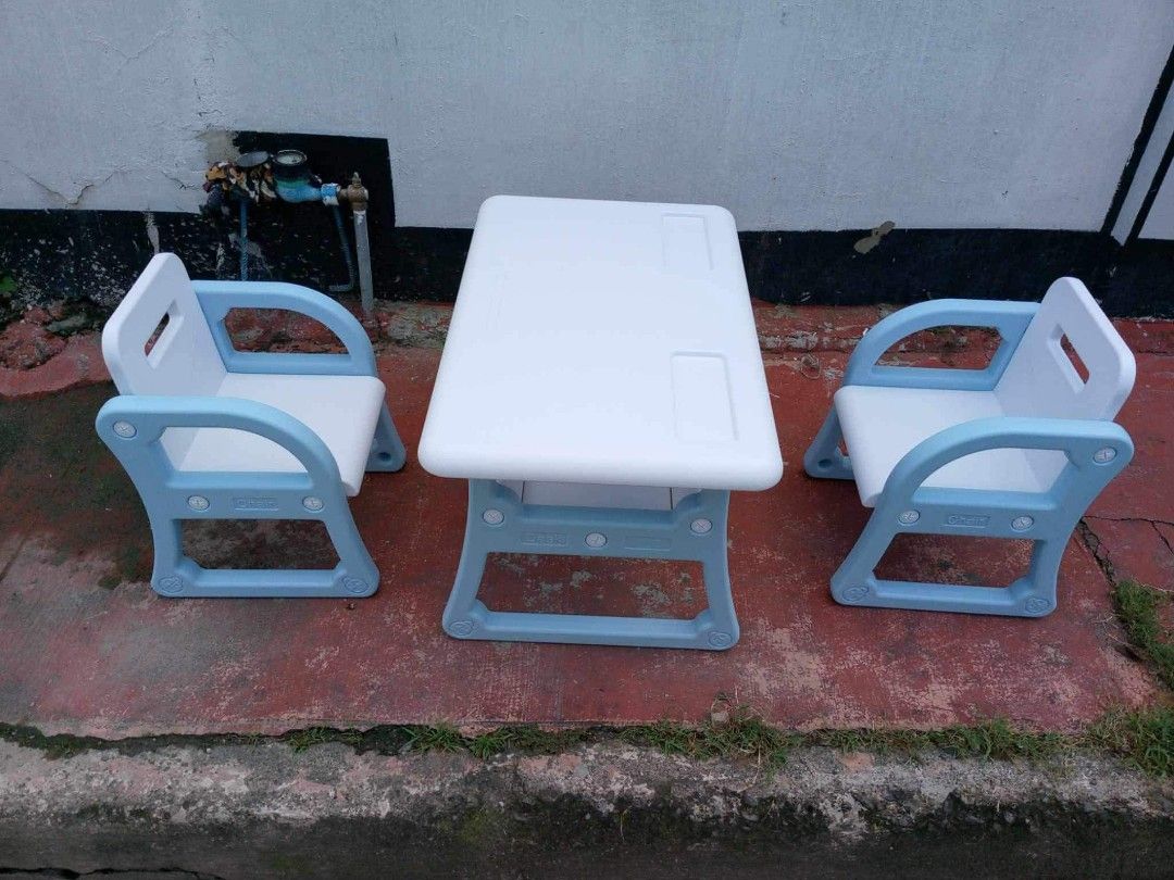 Study table Ang chairs (Category: Tables & Sets) located in Manila. Submitted by dolorchris69891 (Listing ID 1456238079, Image 1). Description: Study tables and chairs for kids size: table 79 x 49 x 49.5 chair 52 x 39.5 x 38.5 includes: 2 chair 1x table pink blue 2800php ● The table and chair's ergonomic height effectively regulates baby's sitting posture, prevents hunchback, and may successfully safeguard baby's spine. ● It can be used for learn