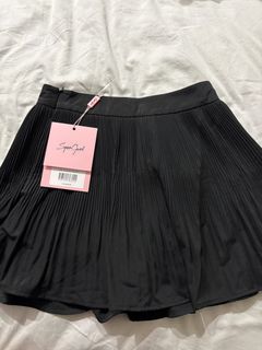 (Category: ) located in . Submitted by pprelovedclothess (Listing ID 1456374959, Image 1). Description: .
