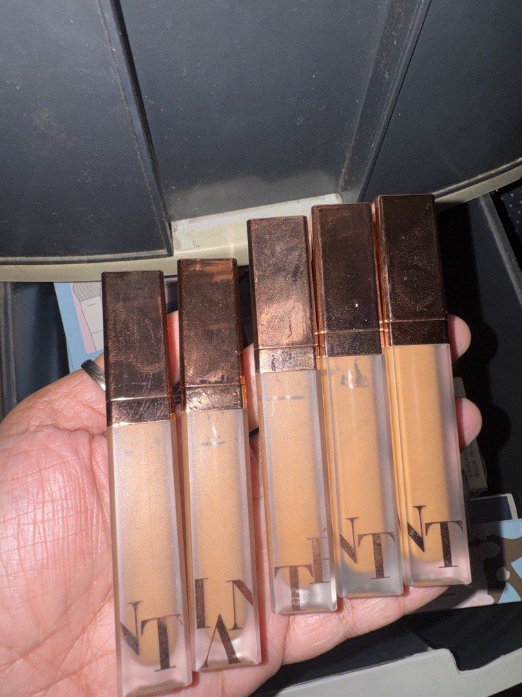 Teviant Concealer GOA (Category: Makeup) located in San Pedro. Submitted by plusizzforless.ph (Listing ID 1456236135, Image 1). Description: Teviant concealer Brand new/NO BOX Shade: GOA Pwede pang bronzer 250 each 📍SAN PEDRO LAGUNA 🚚 Lala/Jnt.
