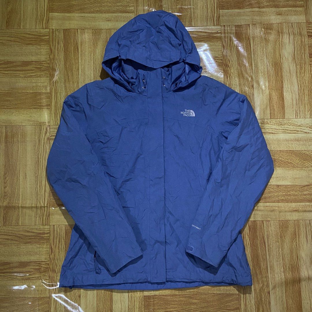 The North Face DryVent Windbreaker Jacket (Category: Activewear) located in Dasmarinas. Submitted by thrift2gems (Listing ID 1456298004, Image 1). Description: The North Face DryVent Windbreaker Jacket (Womens)✨ -WIDTH: 21.5 -LENGTH: 26 -COLOR RATE: 9.5/10 -CONDITION: 9.5/10 -ISSUE: NONE.