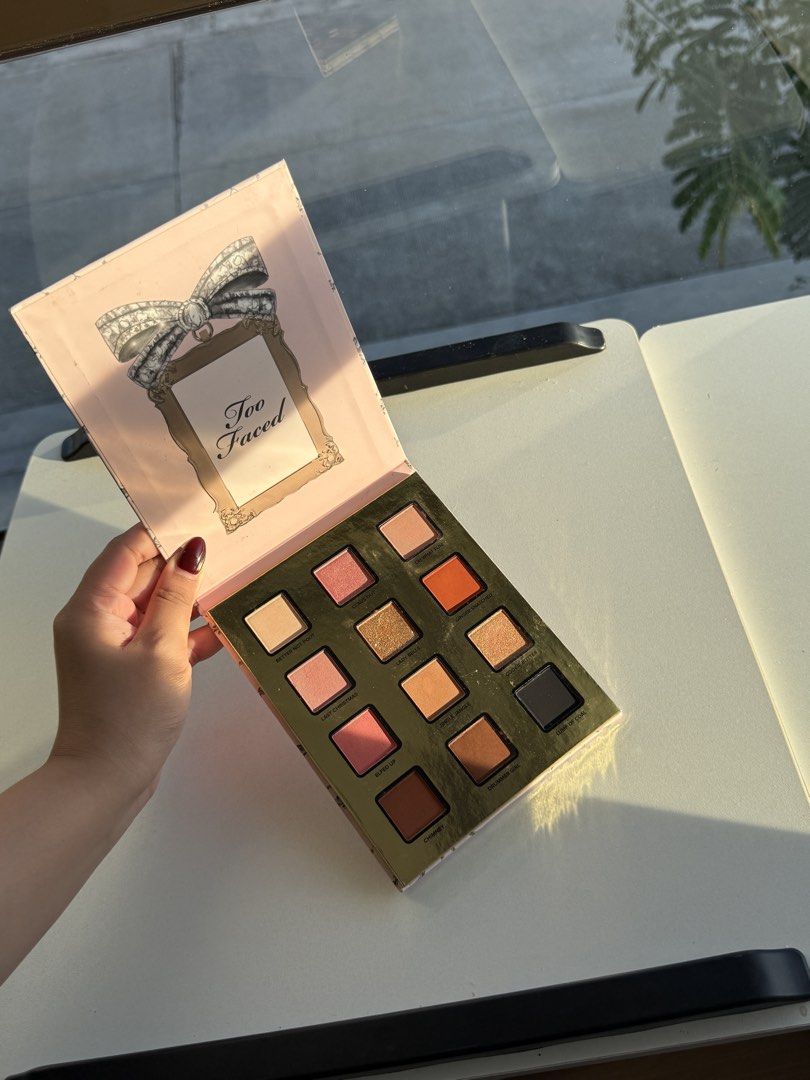 Too Faced Eyeshadow (Category: Makeup) located in Imus. Submitted by diana2999 (Listing ID 1456416022, Image 2). Description: .