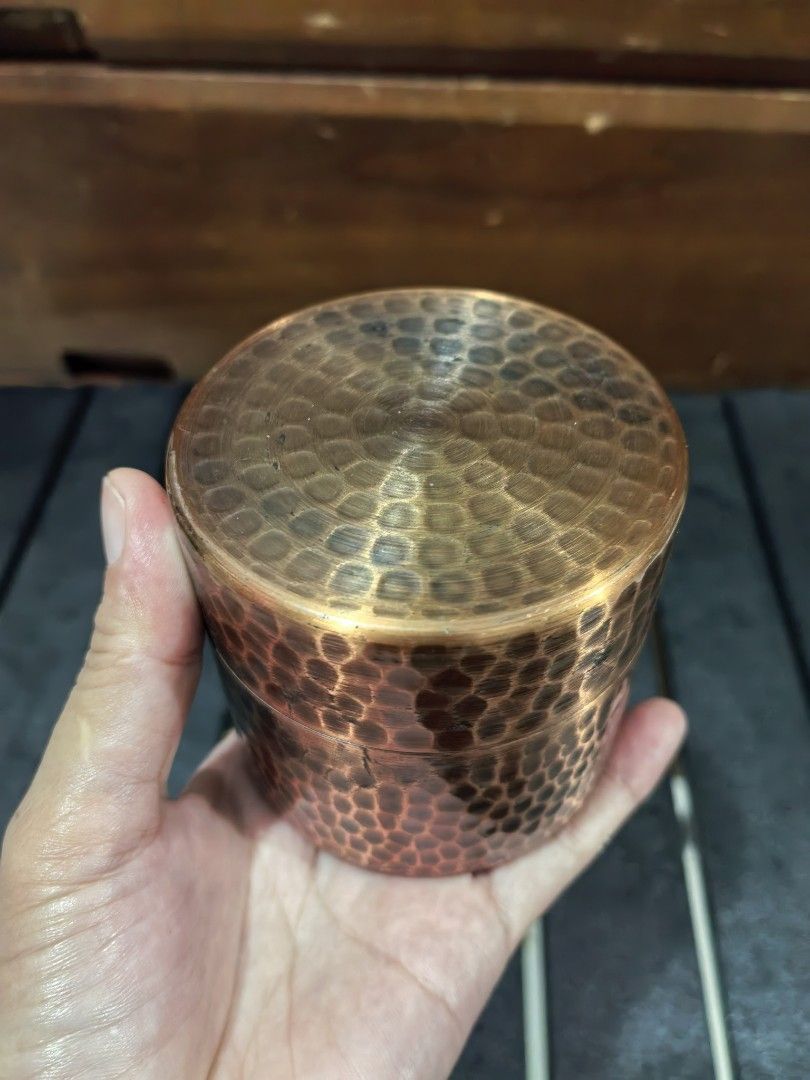 Traditional Japanese Hammered Copper Tea Caddy (Category: Coffee & Tea Tableware) located in Cebu City. Submitted by dudes_villanueva (Listing ID 1456253598, Image 2). Description: Traditional Japanese Hammered Copper Tea Caddy 📌 These metal canisters feature an extremely precise, airtight dual-lid construction designed to preserve the freshness, color, and delicate aroma of tea leaves by blocking out light, air, and moisture. 📌 The surface tex