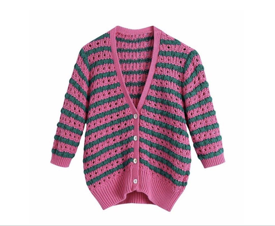 Unbranded striped open-knit cardigan (Category: Others Tops) located in San Simon. Submitted by katechicha96 (Listing ID 1456339583, Image 1). Description: .