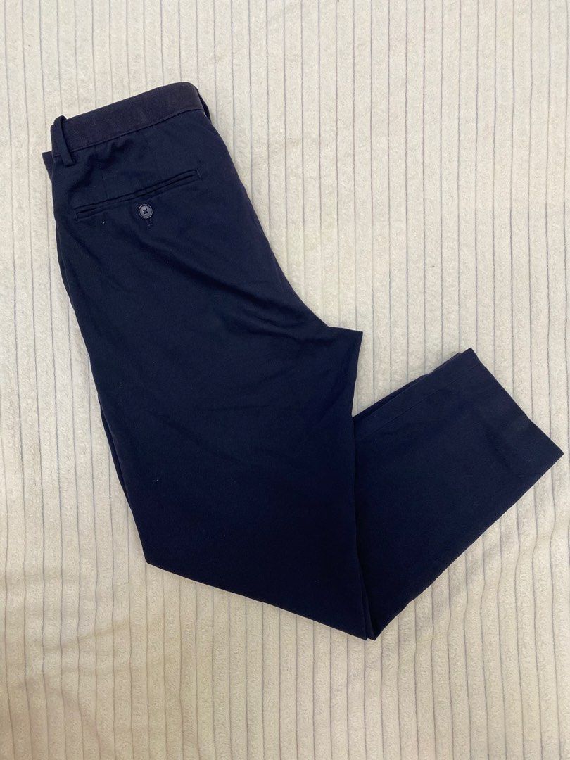 Uniqlo Smart Ankle Pants (Category: Chinos) located in Baguio. Submitted by dmnddnmd (Listing ID 1456255252, Image 3). Description: Uniqlo Smart Ankle Pants 8/10 condition Dark Blue (no fading) M on tag (76-84cm) P350+sf only Thank you.