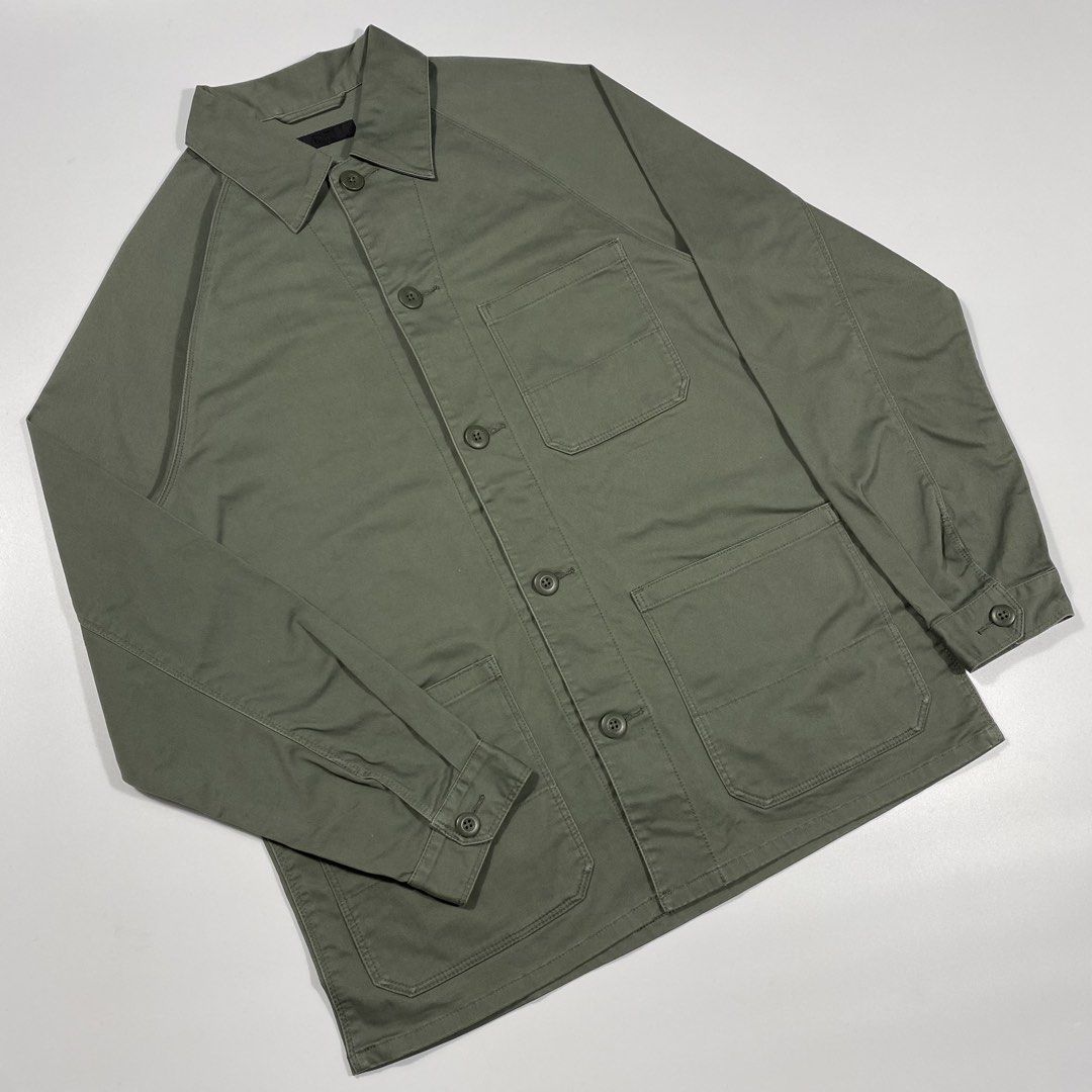 Uniqlo Utility Cotton Olive Chore Jacket (Category: Coats, Jackets and Outerwear) located in San Fernando. Submitted by classic-threads (Listing ID 1456415797, Image 2). Description: Uniqlo Utility Cotton Olive Chore Jacket Excellent Condition, Worn Twice Size Large W 23” x L 29.5” La Union📍 1,800.