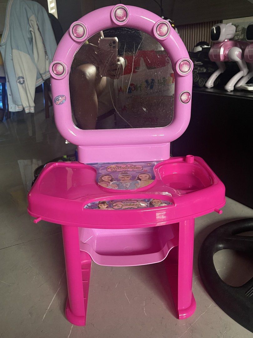 Vanity Toy (Category: Kids Toys) located in Quezon City. Submitted by basicsandessentials (Listing ID 1456289232, Image 1). Description: -Princess themed vanity desk mirror -With light scratches on mirror -with accessories (randomly given) MOP:Bank transfer/ GCASH ❌No return, exchange or change of mind returns once item is shipped❌ .