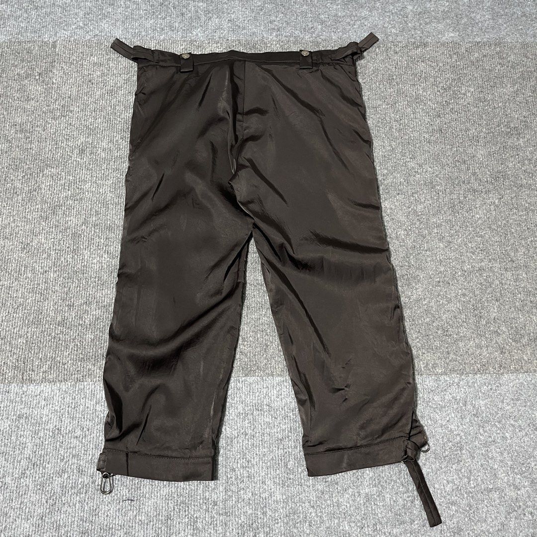 versace couture capri pants (Category: Luxury Apparel) located in Malay. Submitted by oplt_dept. (Listing ID 1456326971, Image 2). Description: -exellent condition -luxury essentials -waist:28-32 adjustable -length:27 -leg opening:8-9 adjustable -made in Italy .
