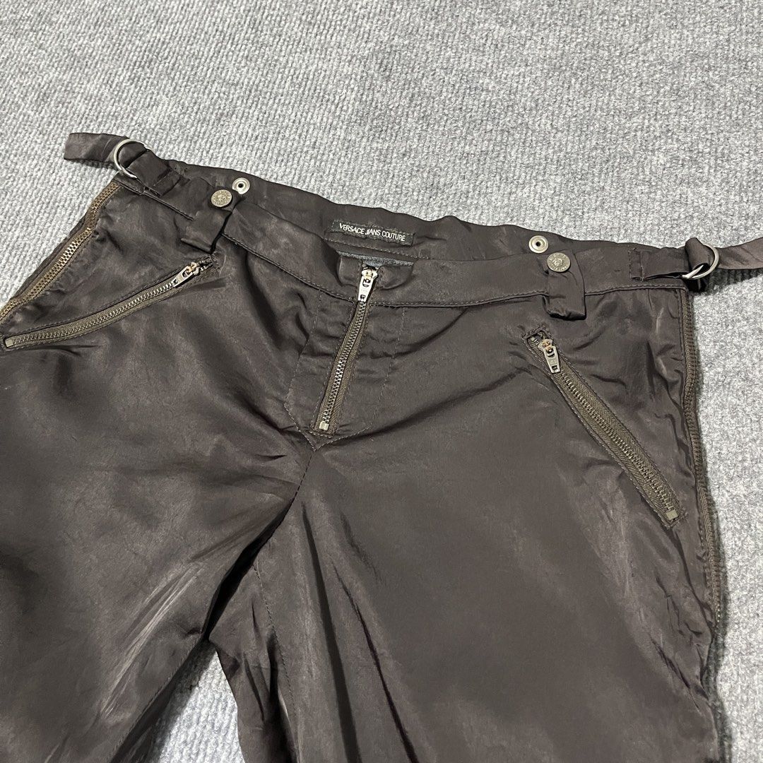 versace couture capri pants (Category: Luxury Apparel) located in Malay. Submitted by oplt_dept. (Listing ID 1456326971, Image 3). Description: -exellent condition -luxury essentials -waist:28-32 adjustable -length:27 -leg opening:8-9 adjustable -made in Italy .